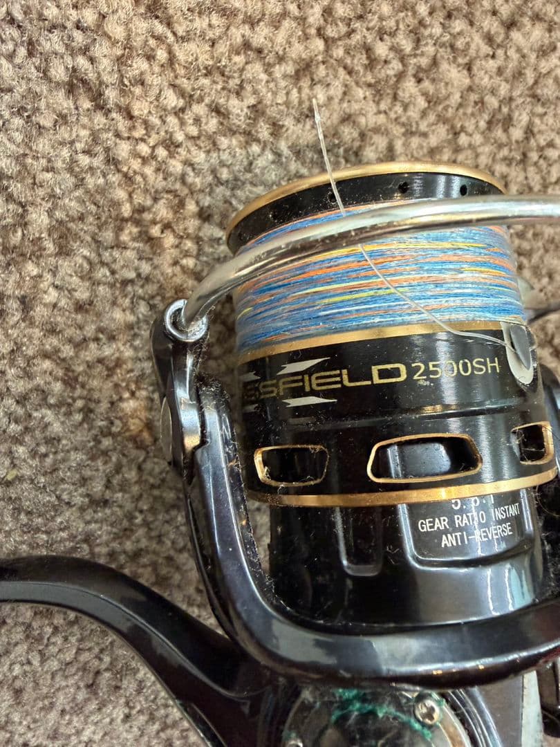 リール Abu Garcia XROSSFIELD 2500SH