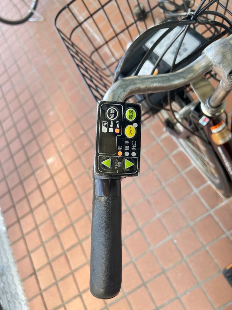 関西限定ヤマハ電動アシスト自転車タイヤ26インチバッテリー 8.7Ah ブラウン