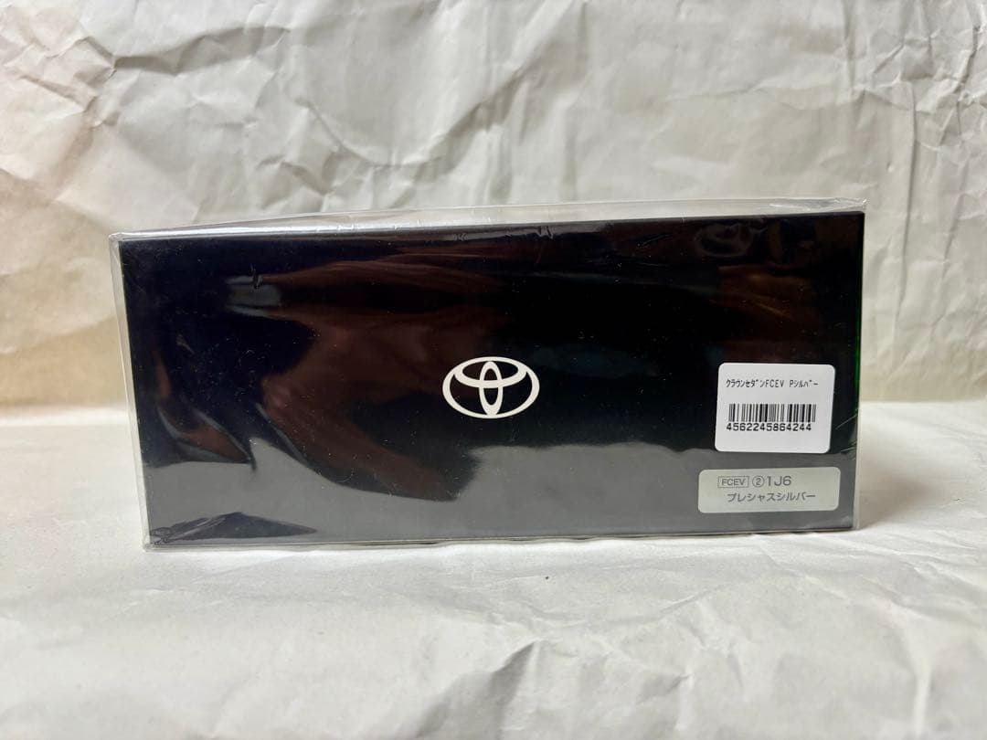 【お値下げ不可】新型クラウンセダン　プレシャスシルバー　ブラックパッケージ