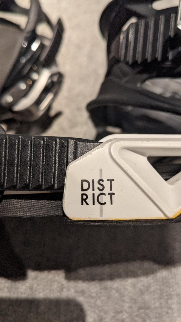 SALOMON DISTRICT BINDING 23-24モデル Mサイズ