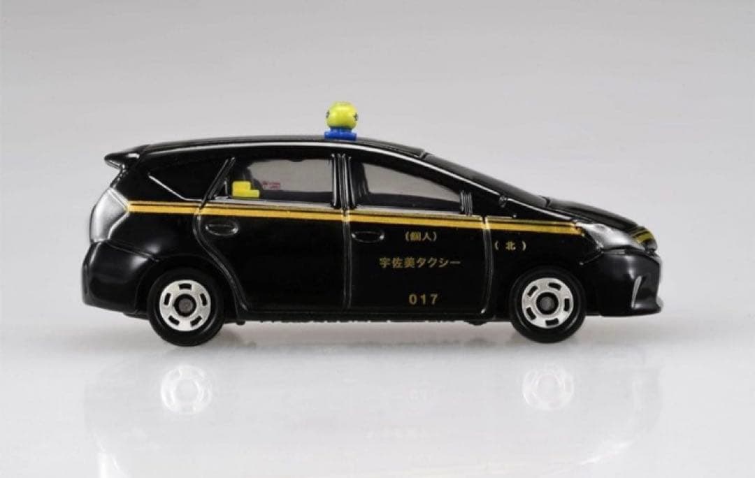 トミカ TOKYOタクシー トヨタ プリウスアルファ３個セット