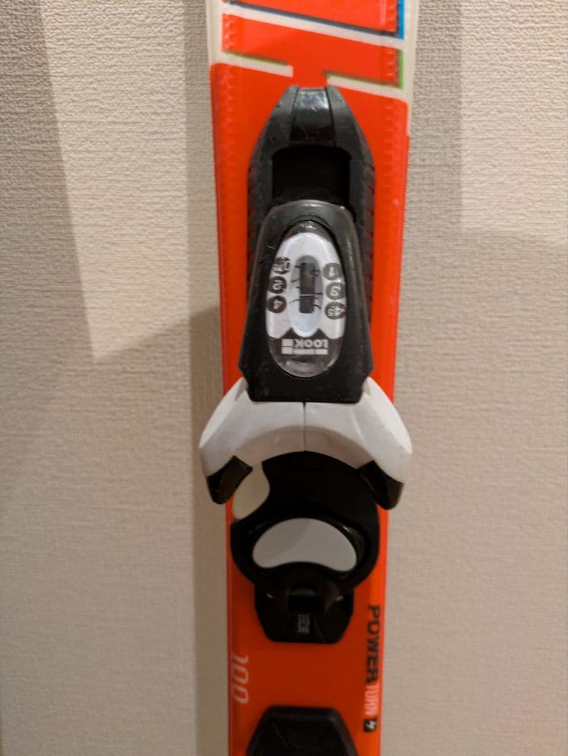 ロシニョール ROSSIGNOL HERO スキー 100㌢　ポール付き