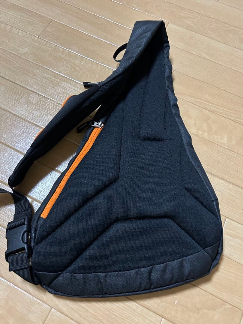 【美品】deuter ワンショルダーバッグ 「トミー」