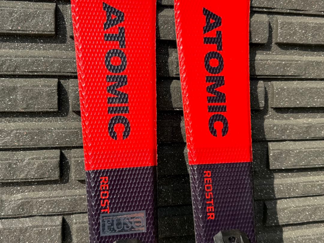 ATOMIC REDSTER J2 90cm スキー板(ケース付き)