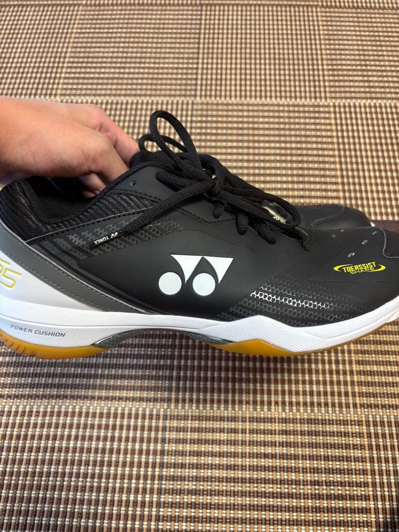 未使用YONEX バドミントンシューズ パワークッション65Z ブラック28cm