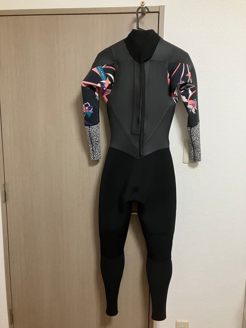 ROXYウェットスーツ