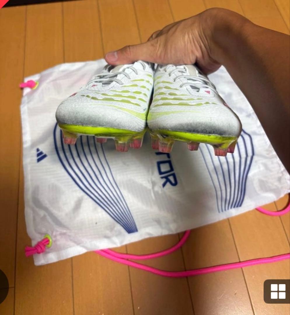 adidas Predator サッカーシューズ ホワイト/ピンク