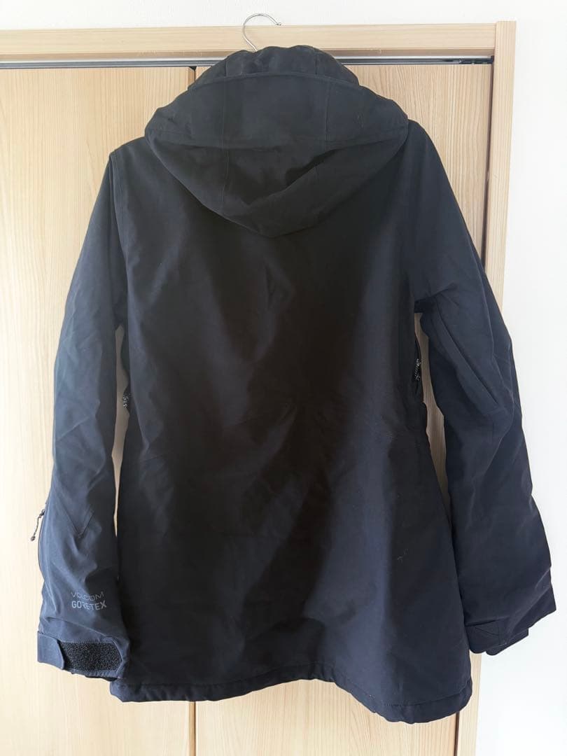 VOLCOM GORE-TEX ブラック スノーボードウェア　レディースM