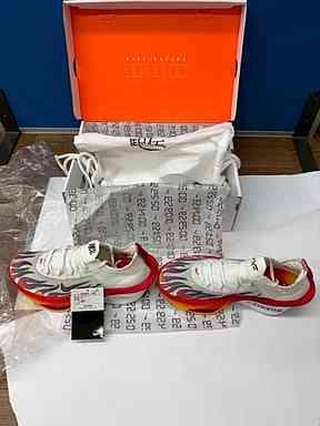 ★NIKE アルファーフライ3★　新品未使用