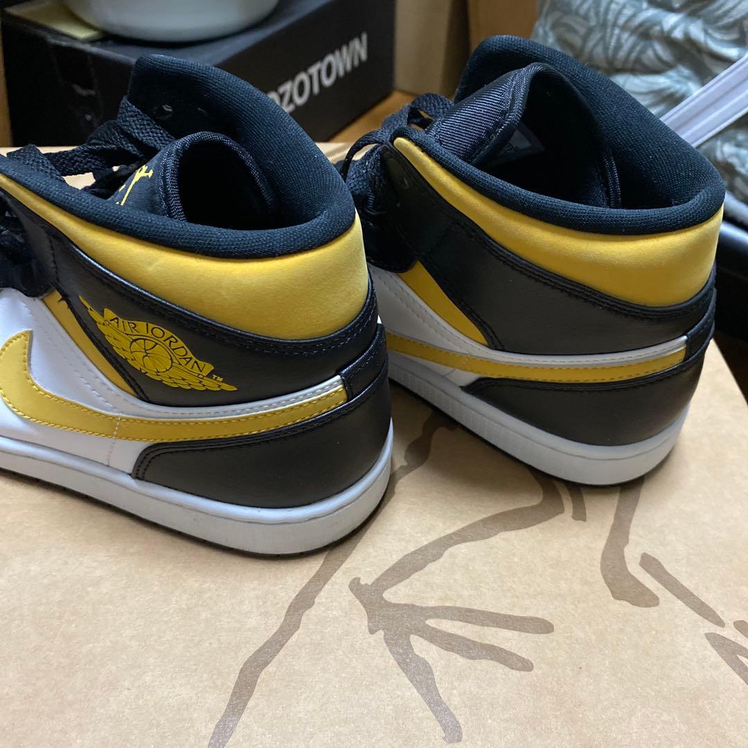極美品Nike Air Jordan 1 ミッドカット シューズ