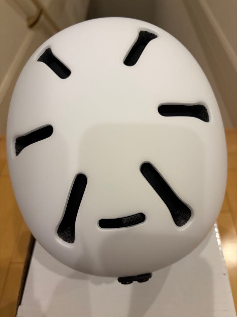 新品　大幅値下げ大人気　POC ホワイトヘルメット　ML55-58cm