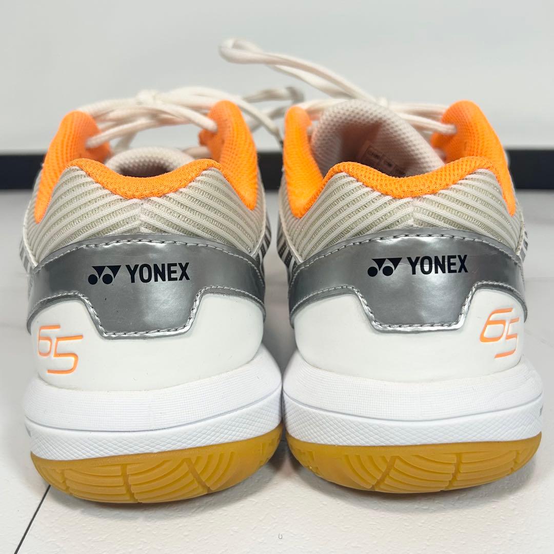 美品❗️YONEX SHB65Z3W パワークッション65Z バドミントンシューズ