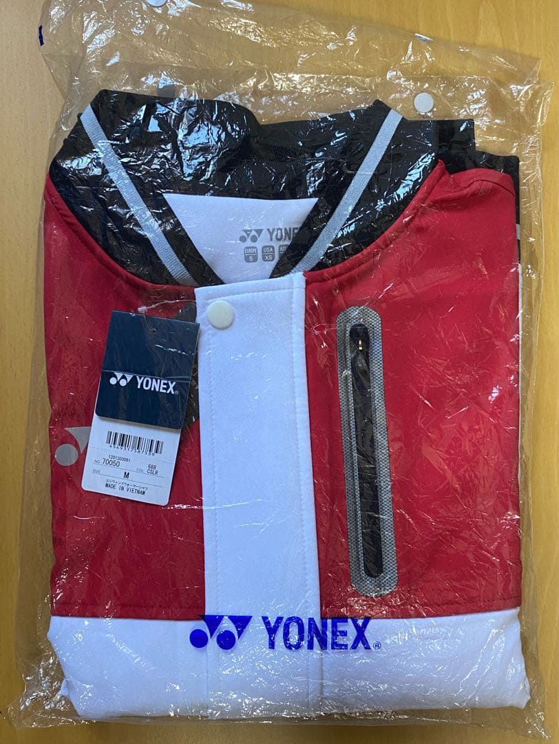 YONEX ヨネックスウィンドウォーマーシャツ 赤 サイズM 【ユニ】