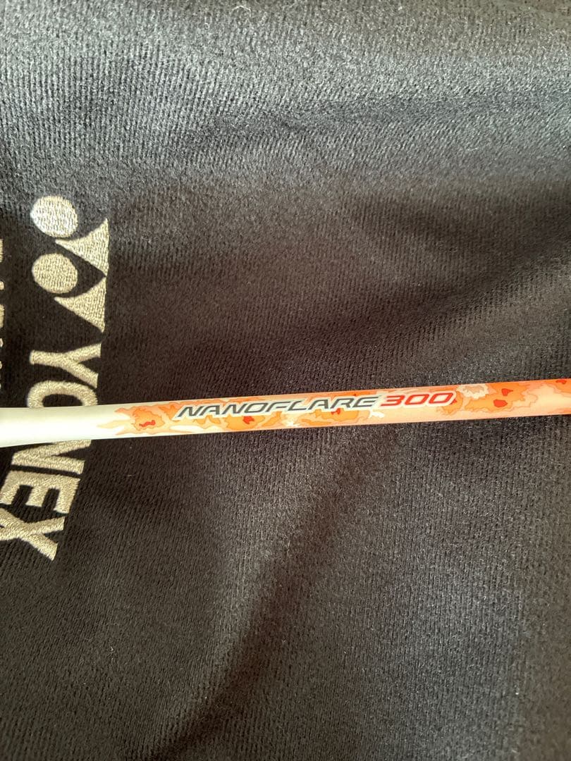 美品(定価14000円)YONEX バドミントンラケット