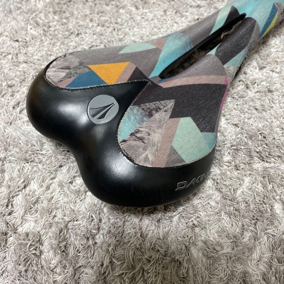 SDG allure dakine サドル　mtb マウンテンバイク　ロード