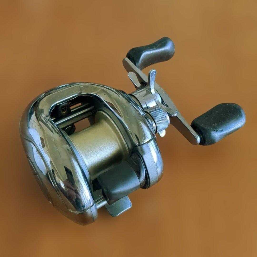 SHIMANO アンタレス ベイトリール 専用カバー付き
