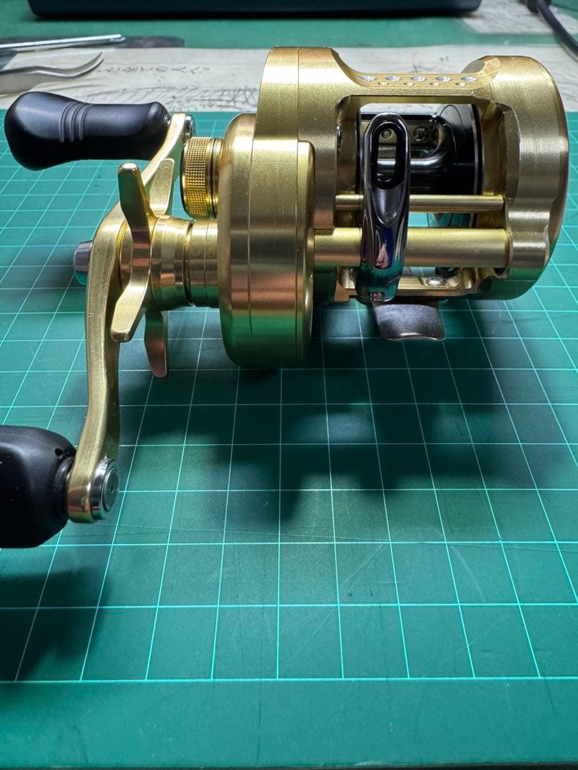 【メンテナンス済】シマノ(SHIMANO) 18 カルカッタコンクエスト300