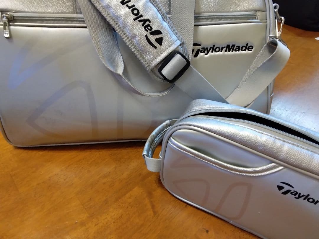 TaylorMade テーラーメイド シルバーゴルフバッグ カートポーチセット！