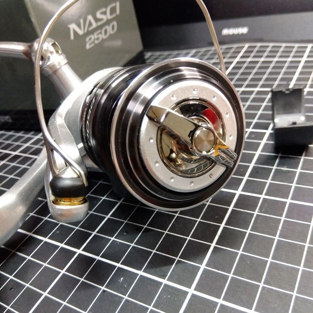 SHIMANO NASCI 2500 スピニングリール（アブのリール付き）