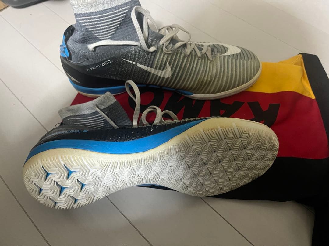 Nike Mercurial フットサルシューズ
