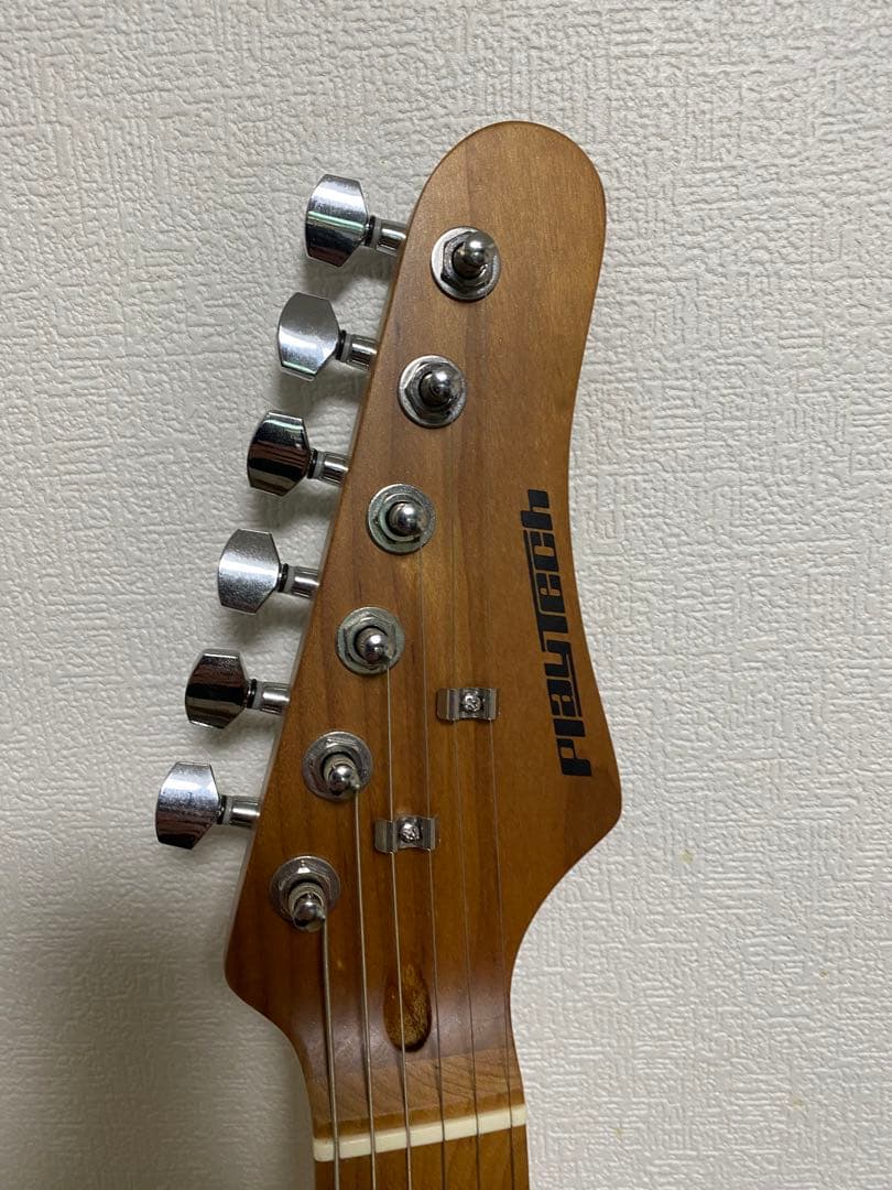 PLAYTECHエレキベース