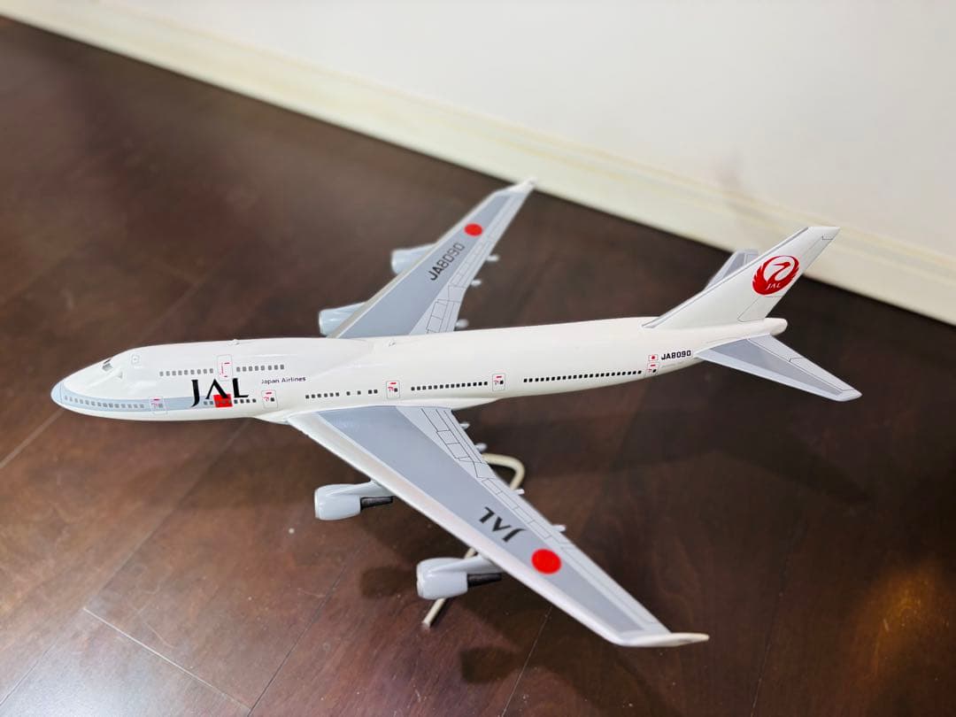 JAL 747モデル 1/200スケール