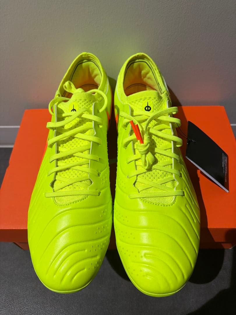 NIKE ティエンポ　28 FG