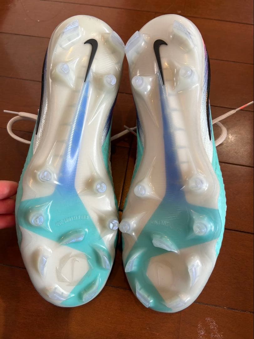 Nike ユナイテッド ファントム 6 LOW エリート ファームグラウンド