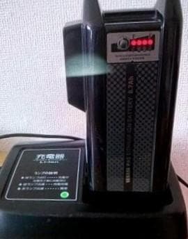 ★美品 清掃済 YAMAHA パス自転車用 充電器 X90-8210C-00