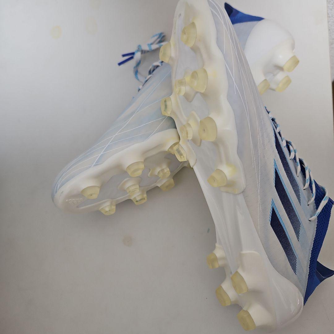 adidas サッカーシューズ ホワイト/ブルー