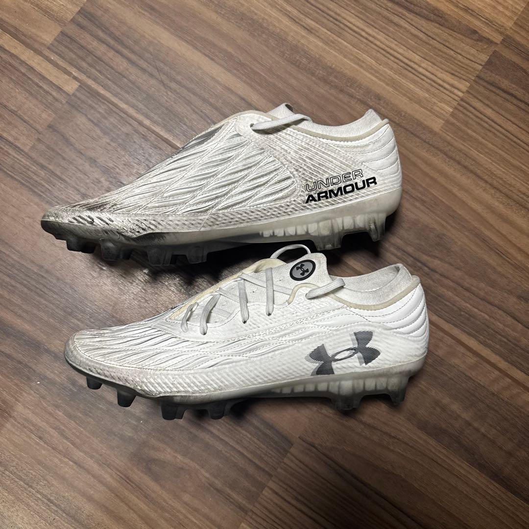 Under Armour ホワイト スパイク FG
