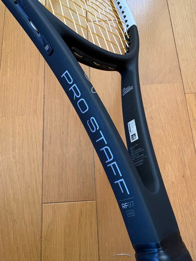 本日限定値下げ　ウィルソン PRO STAFF RF97 v12.0 フェデラー
