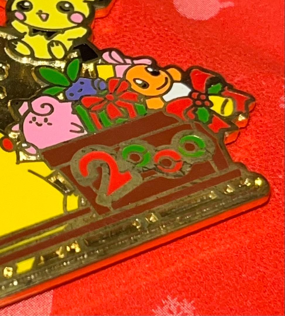 ポケモンセンター クリスマス　2000 ピンズ　ピカチュウ　ピチュー