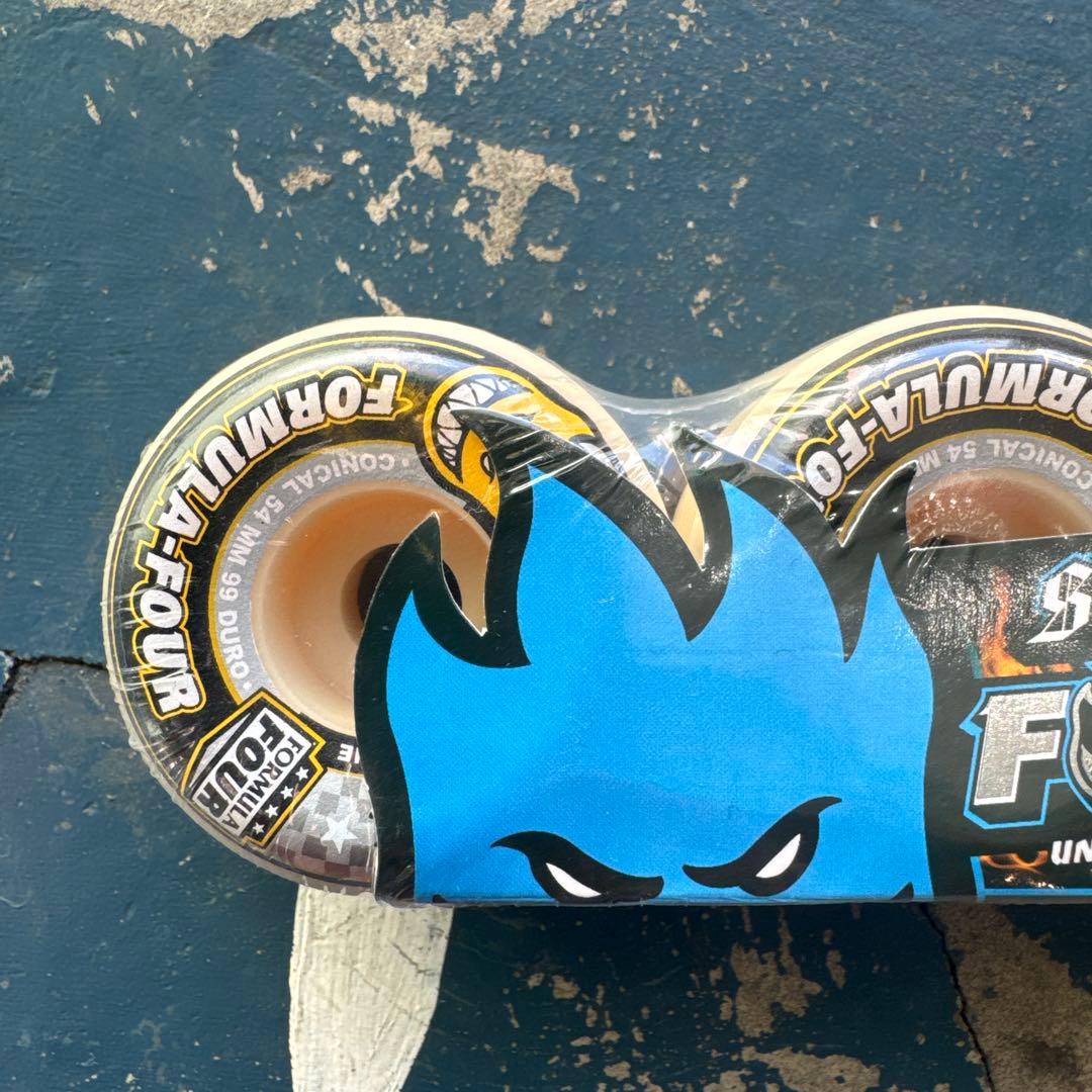Spitfire フォーマル4コニカルウィール54mm99a定価¥9,130