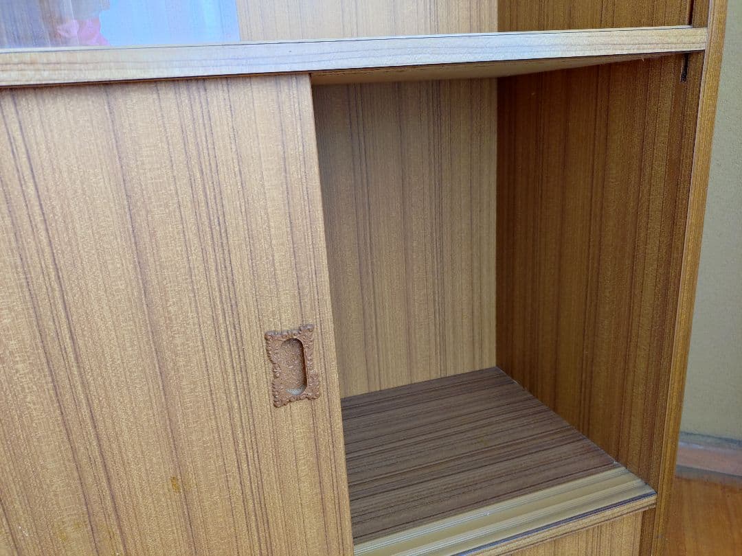 収納棚　木製　ガラス扉付き　本棚、食器棚等(中古品)