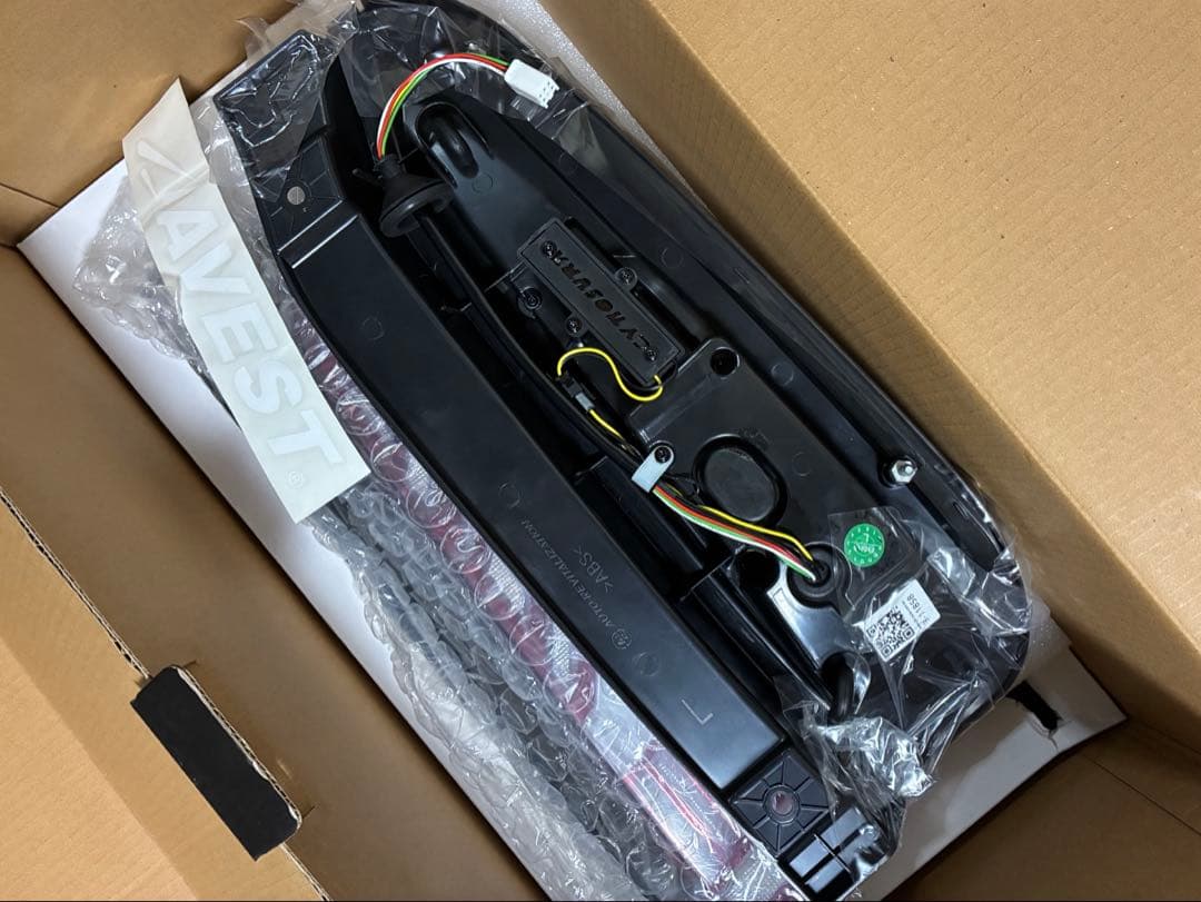 AVEST デリカミニ 前期　LEDテールランプ【クリア+レッド】★未使用