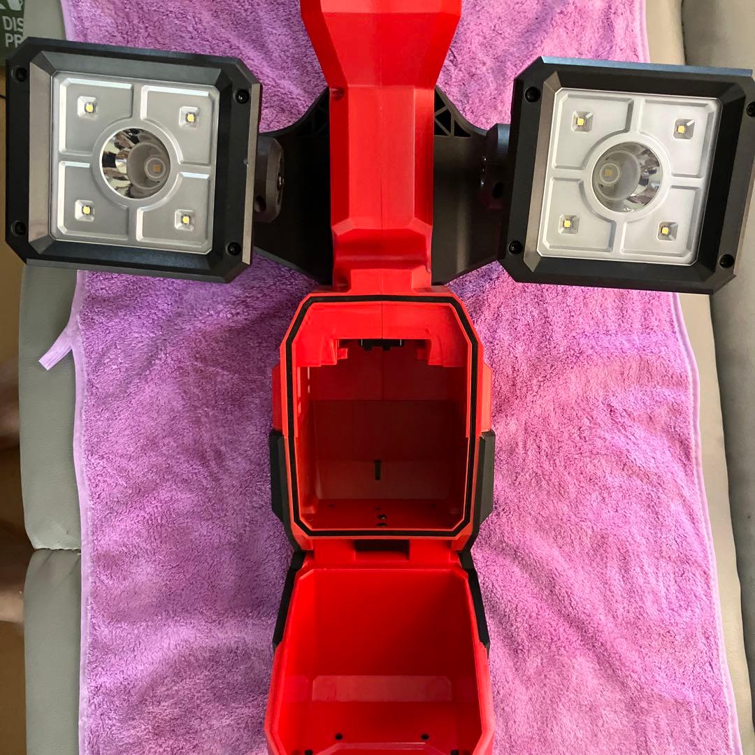 Milwaukee Utility Light IP56 防水 LEDライト