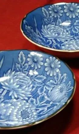 ♣希少なレアヴィンテージ品♥６０年前ヴィンテージ品♥染付菊絵柄有田焼・輪花２中皿