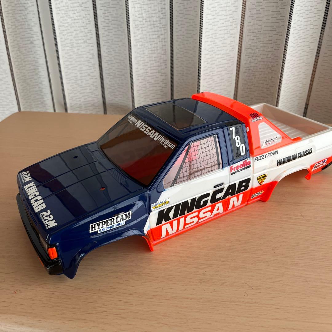 ニッサン　キングキャブ　ラジコン　1/10サイズ