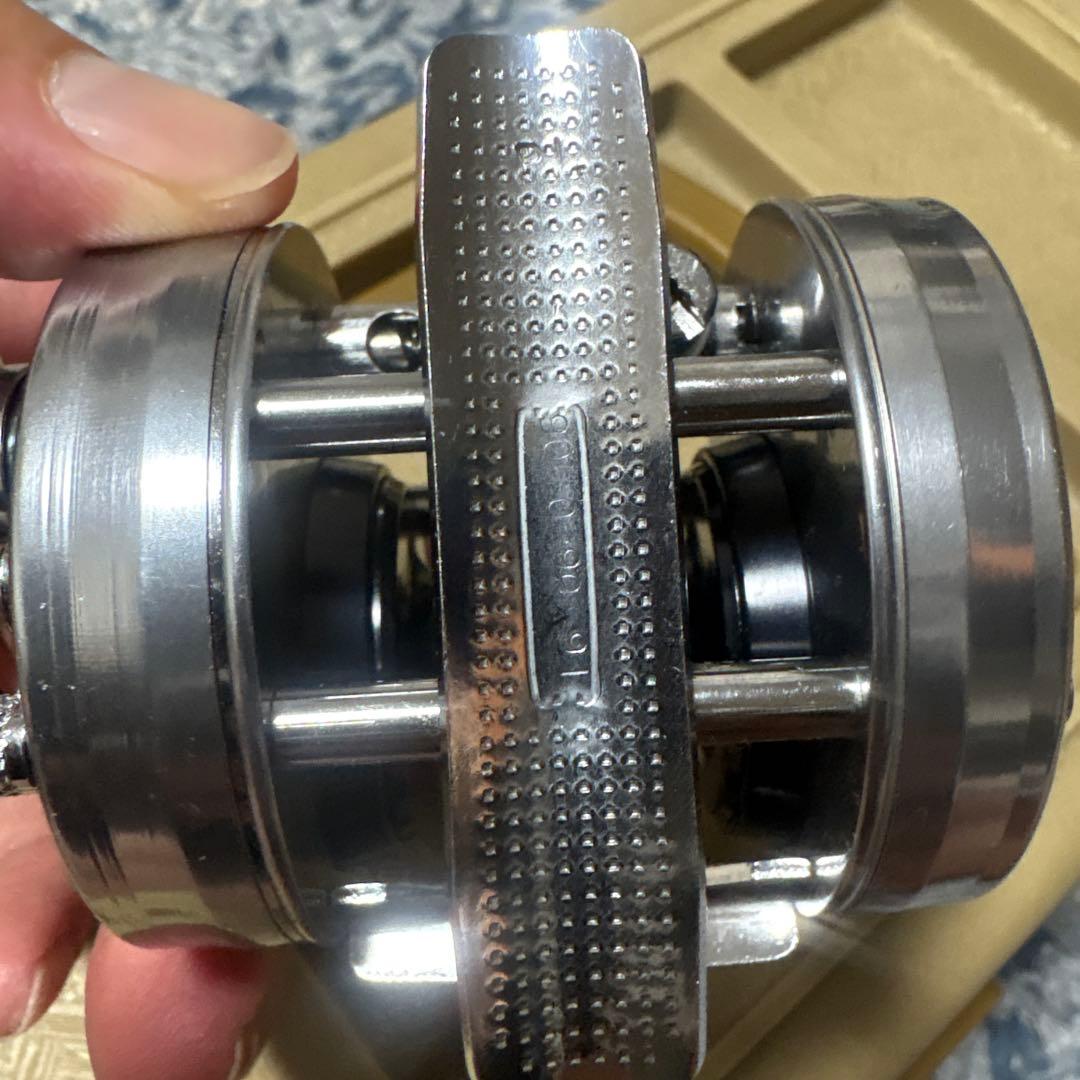 ABU 2500C シルバー