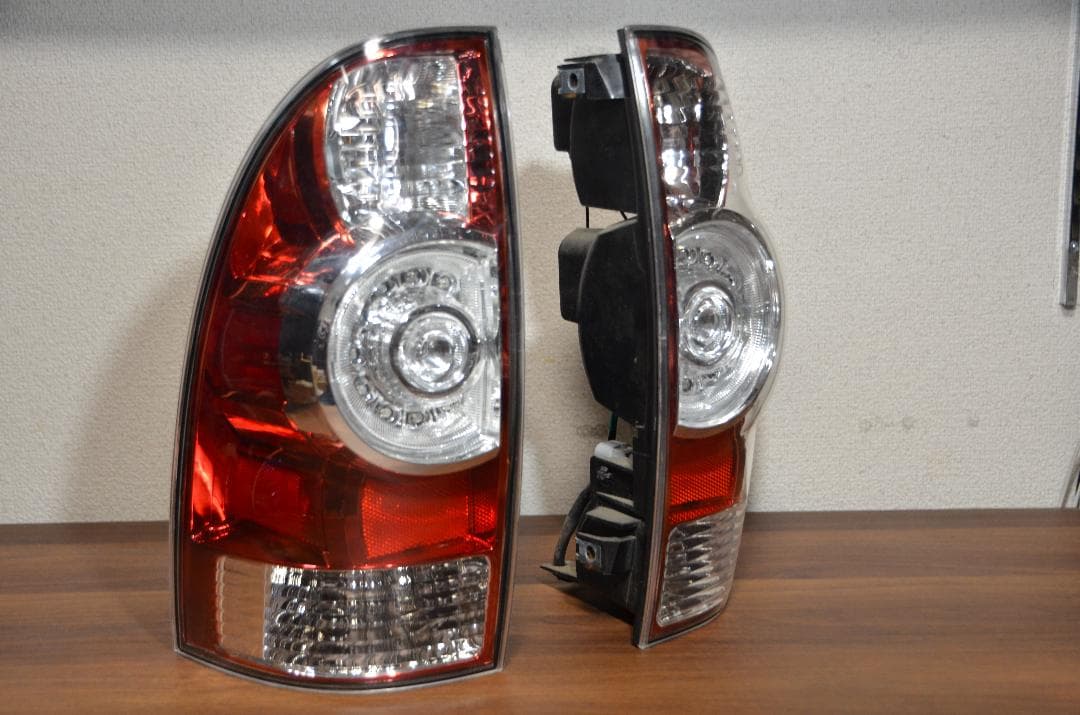トヨタ タコマ 2005-2015 LED リア テールランプ 左右セット