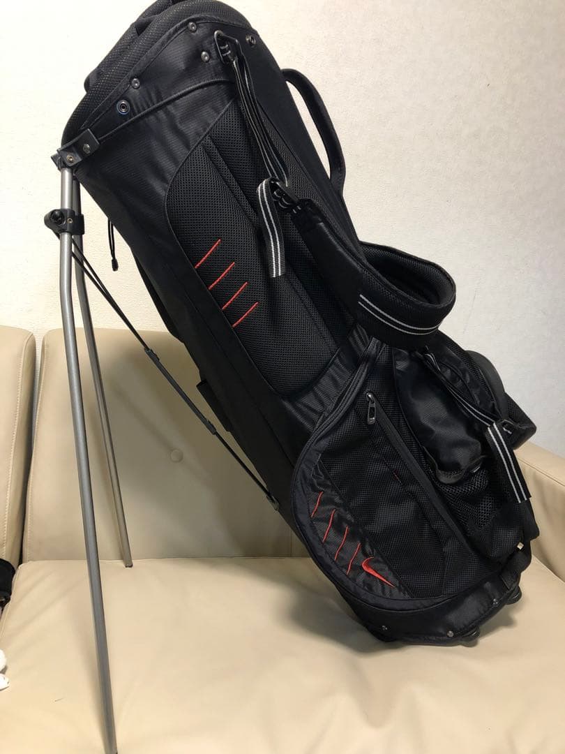 【送料込み】美品　廃盤希少品　NIKE 赤ロゴ　スタンド式ゴルフバッグ　黒赤