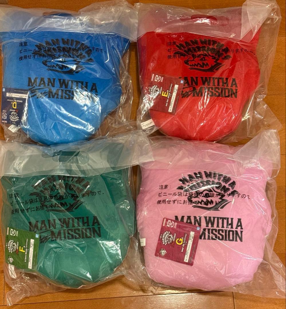 一番くじ マンウィズ クッション 4種　セット