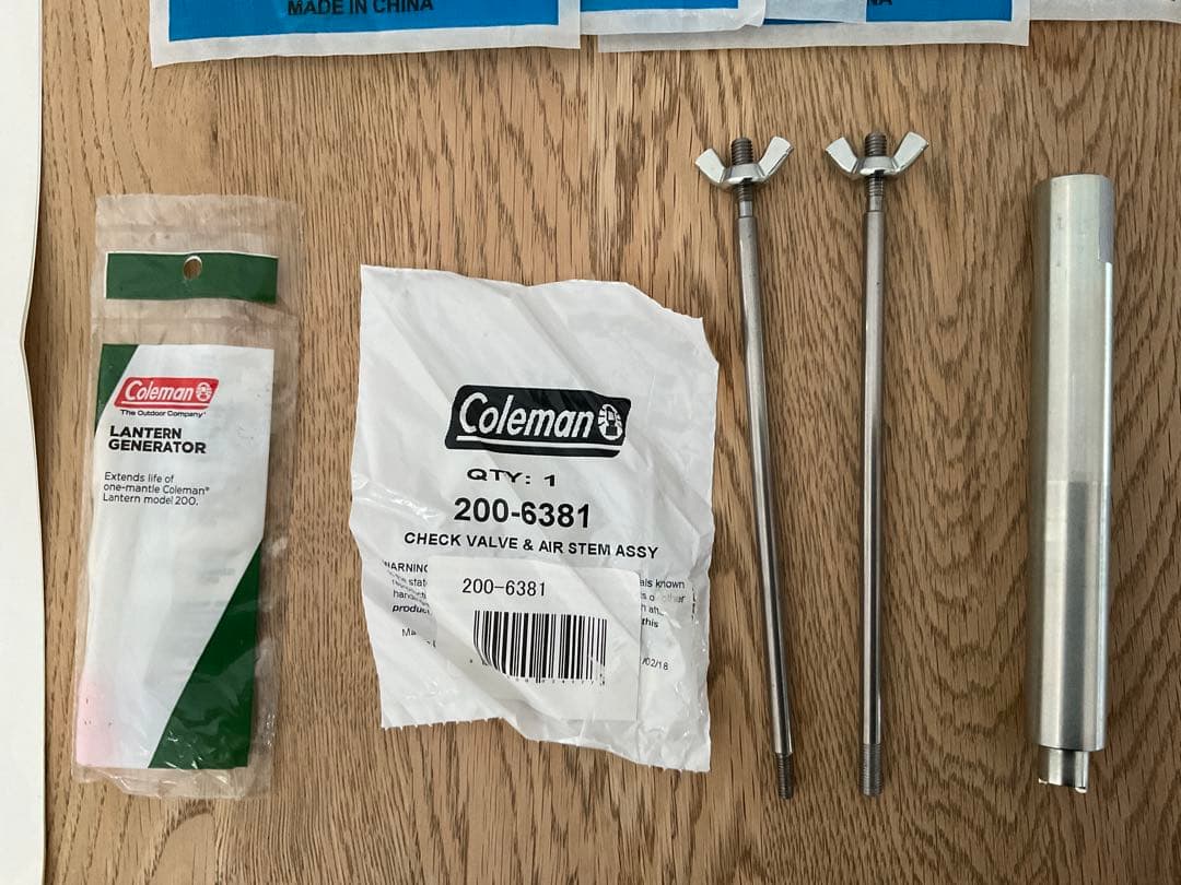 Coleman 200A用チェックバルブ、ジェネレータ、レンチほか