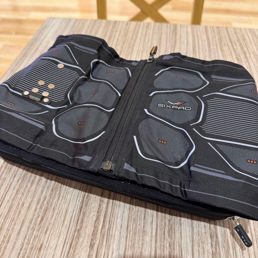 【値下げ⬇︎】SIXPAD Powersuit Core Beltコントローラー付