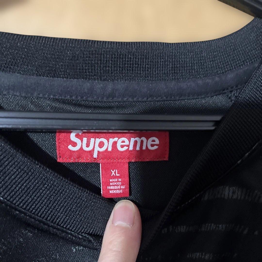 ウェア supreme