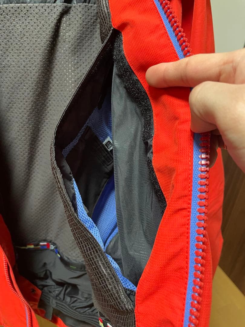 [ak] BURTON GORE-TEX レッドジャケット S スノボ　バートン