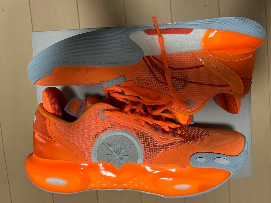 WADE バスケットボールシューズ オレンジ