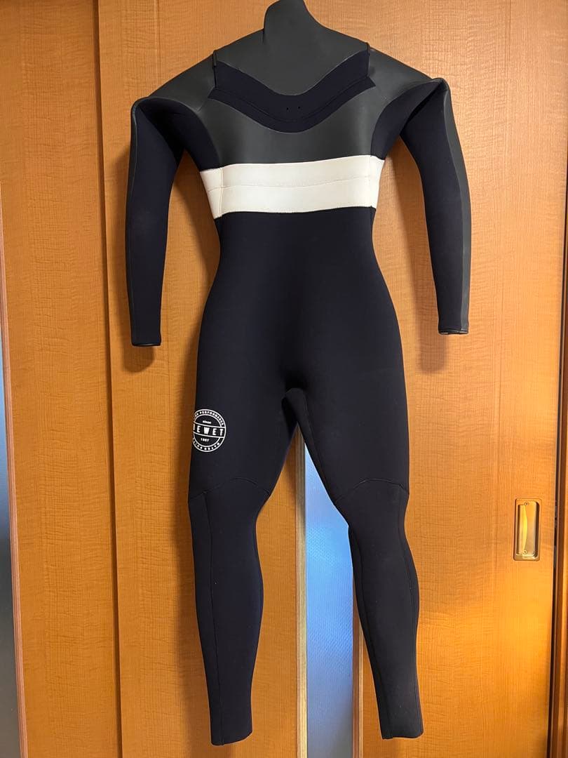 n*o様 BE WET 既製品　ウェットスーツ