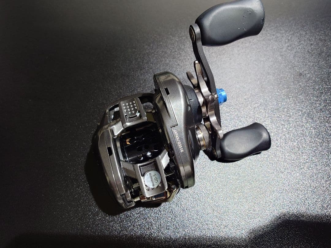 シマノ　16アルデバラン　BFS　XG　左ハンドル 社外ハンドル付き